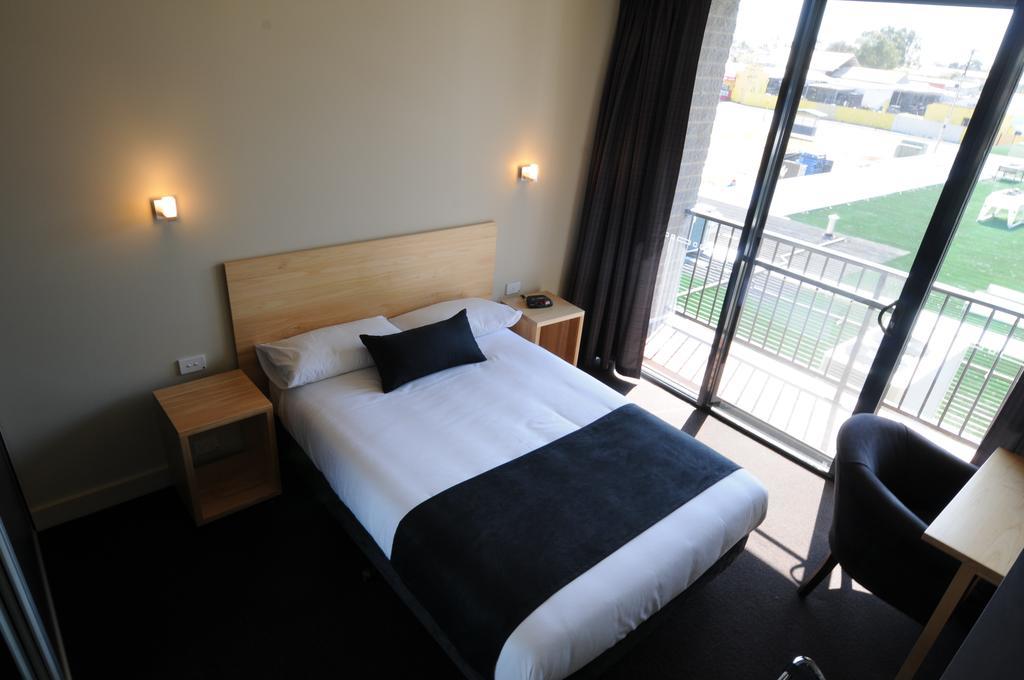 Mansfield Park Hotel Finsbury Room photo